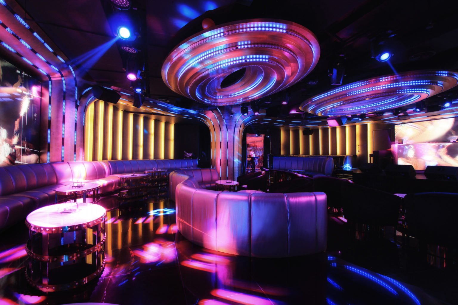 Mirage Club, Palm Jumeirah, Dubai - Nightclub Interior Design on Love ...