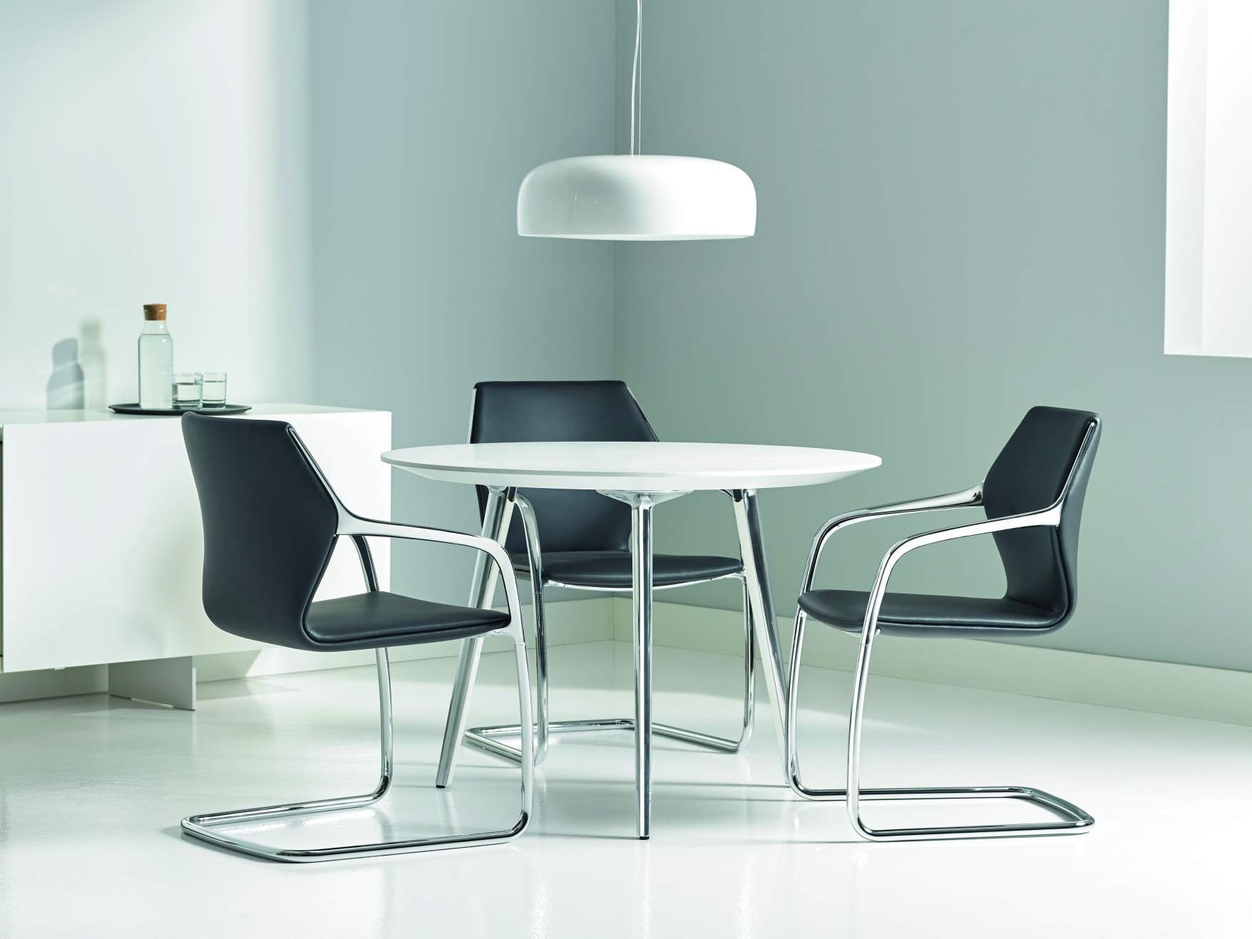 Brunner - Ray Table003 - Love That Design