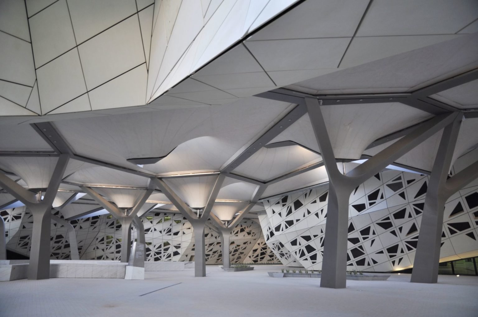 Consultant in United Arab Emirates: Zaha Hadid Architects - Love That ...