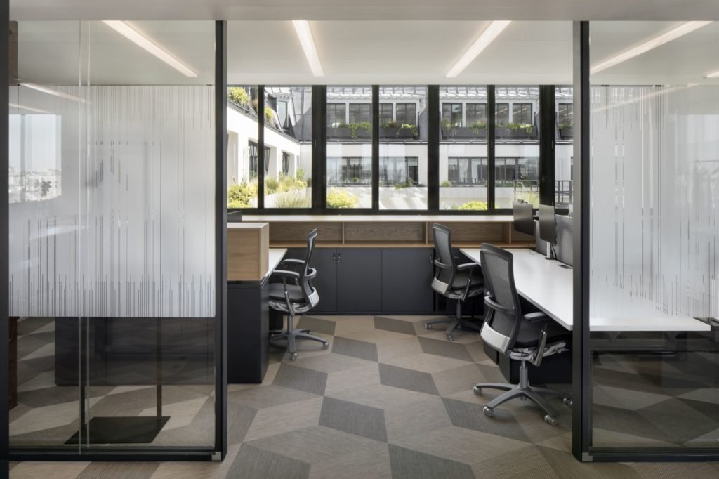 MOET HENNESSY OFFICE - DESIGN & 3D RENDERING by Phlox Design on
