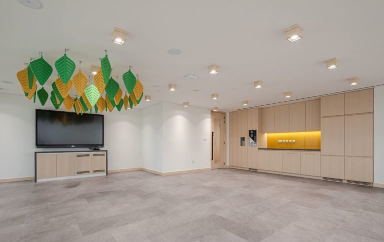 IFFCO Office, Dubai - Manufacturing Interior Design on Love That Design