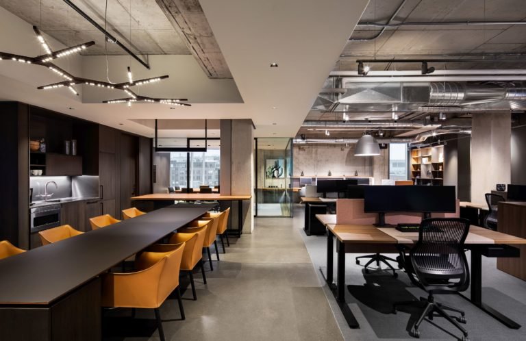 Mavrik Office, Montreal - Hardware/Software Development Interior Design ...