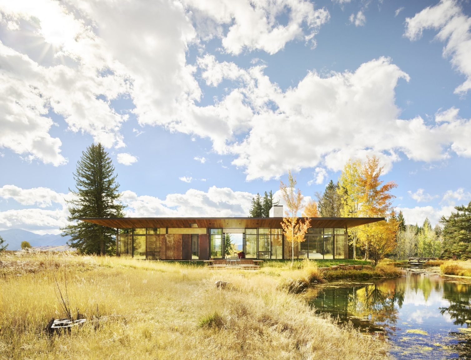 Queen's Lane Pavilion House, Wyoming - Villa Interior Design on Love ...