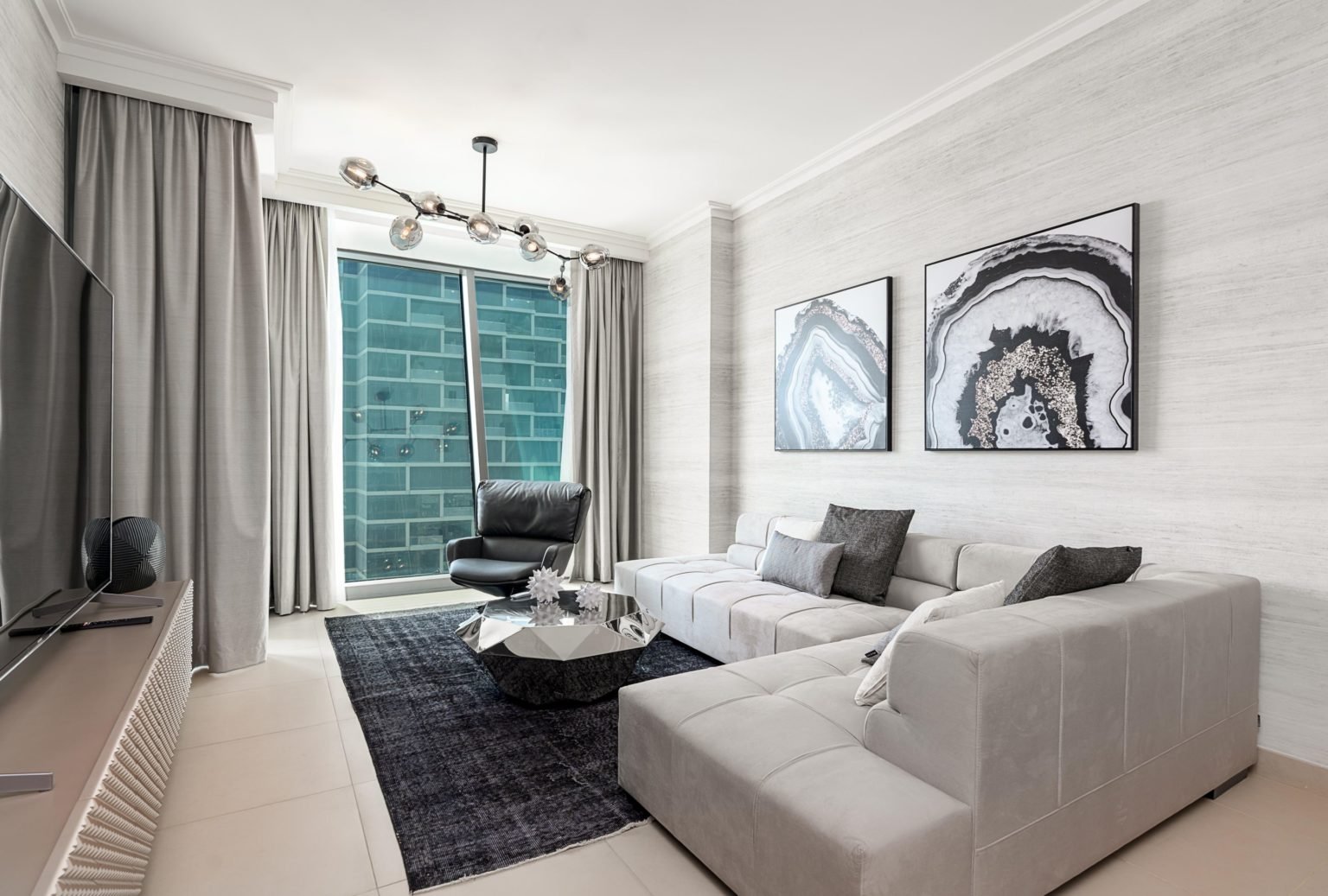 Dubai Apartment Interior: Small But Mighty