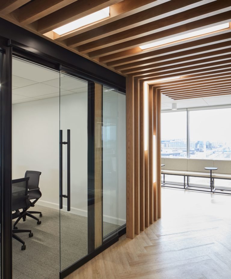 Carbonleo Office, Montreal - Real Estate Interior Design on Love That ...