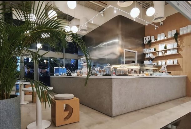 Itch Cafe, Abu Dhabi - Coffee Shop/Delicatessen Interior Design on Love ...