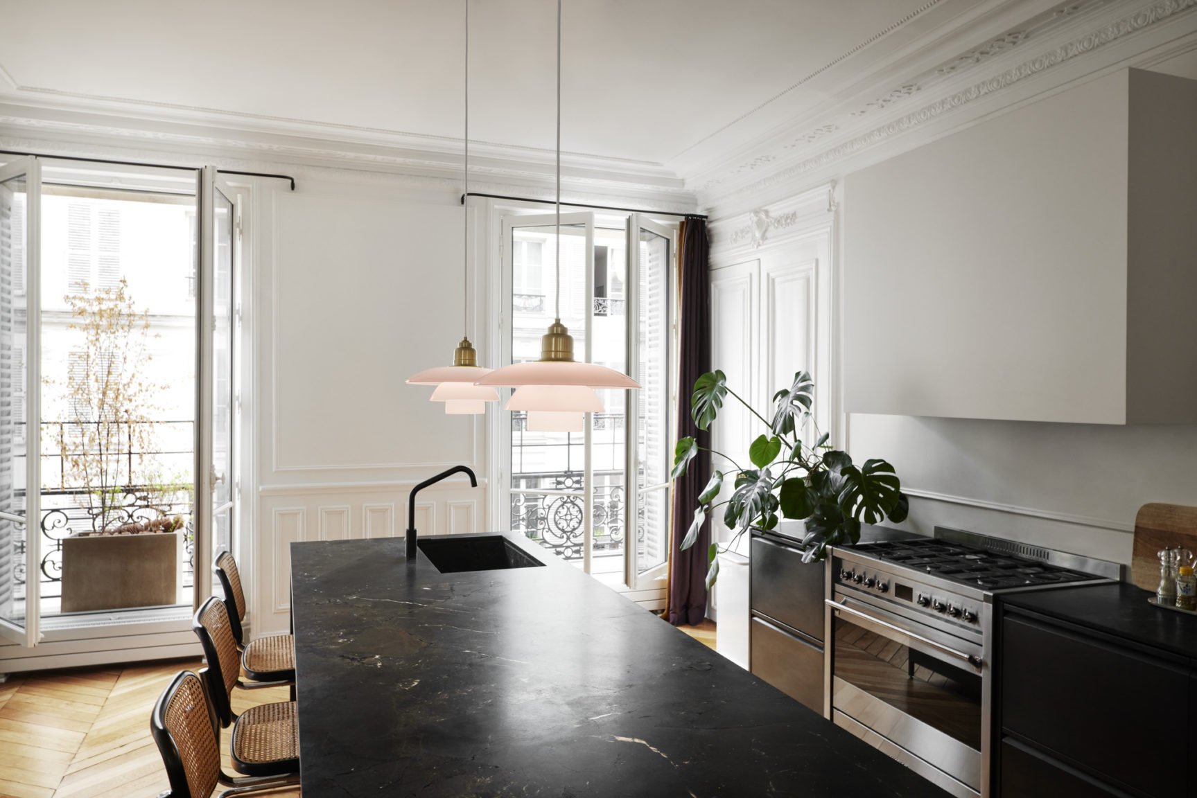 SS22-PH-Pale-Rose-Pendel-Kitchen-09095 - Love That Design