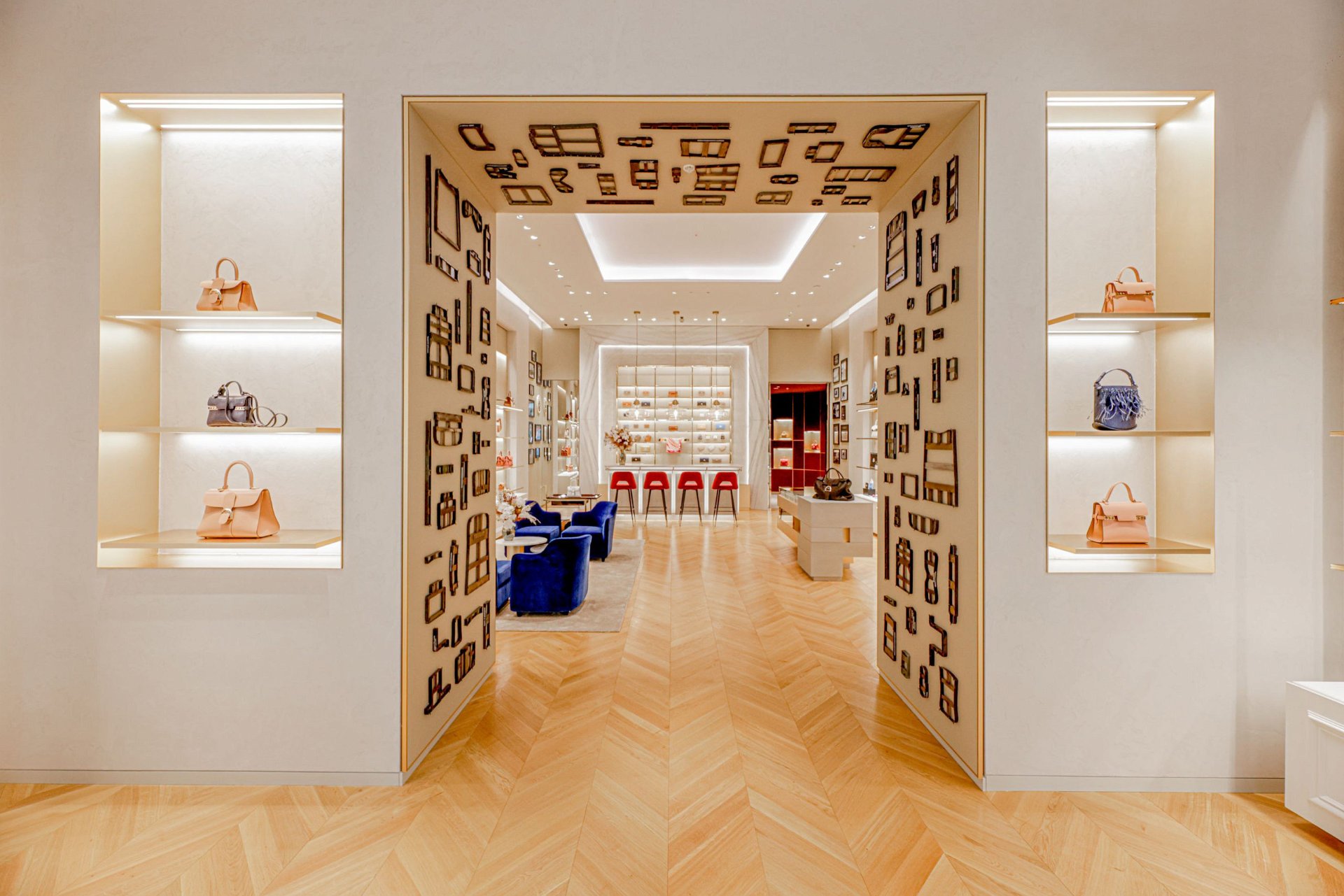 Delvaux Boutique, Dubai - Apparel/Beauty/Fashion Interior Design on Love  That Design