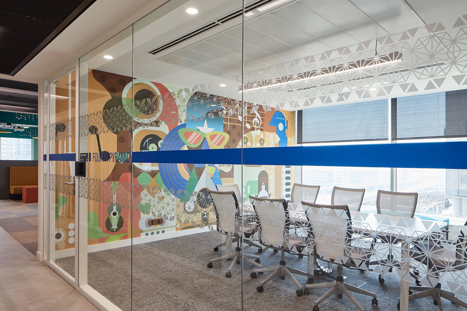 Love That Design - LinkedIn MENA Headquarters, Dubai (7) - Love That Design