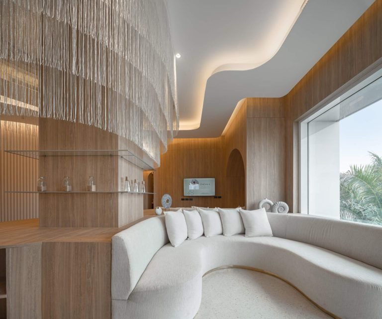 Aeon Clinic, Dubai - Clinic Interior Design On Love That Design