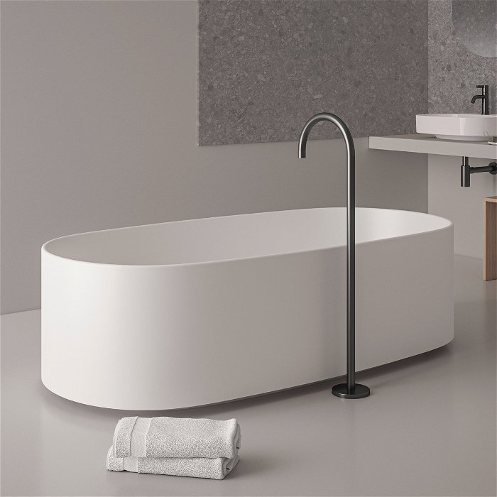 Free-standing Bathtub Spout A7387A5