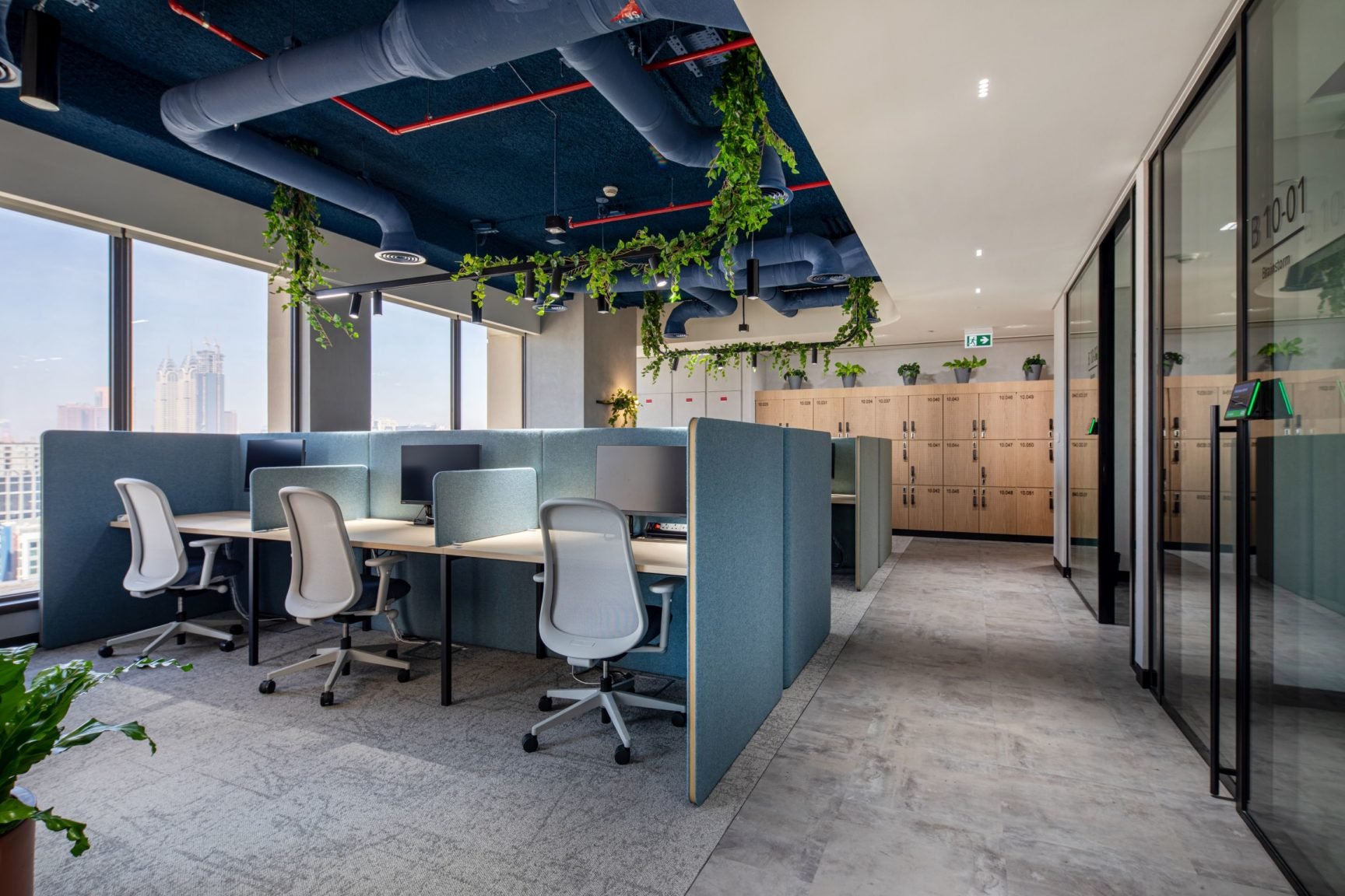 oliver-wyman-office-dubai-consulting-business-services-interior