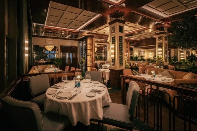 Signor Sassi Restaurant, Dubai - Restaurant Interior Design on Love ...